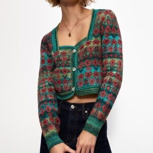 NWOT Zara floral jacquard knit cropped long sleeve button cardigan